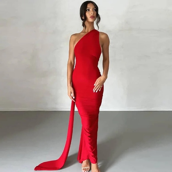 Red One-Shoulder Maxi Dress - Size Medium - Picture 1 of 4